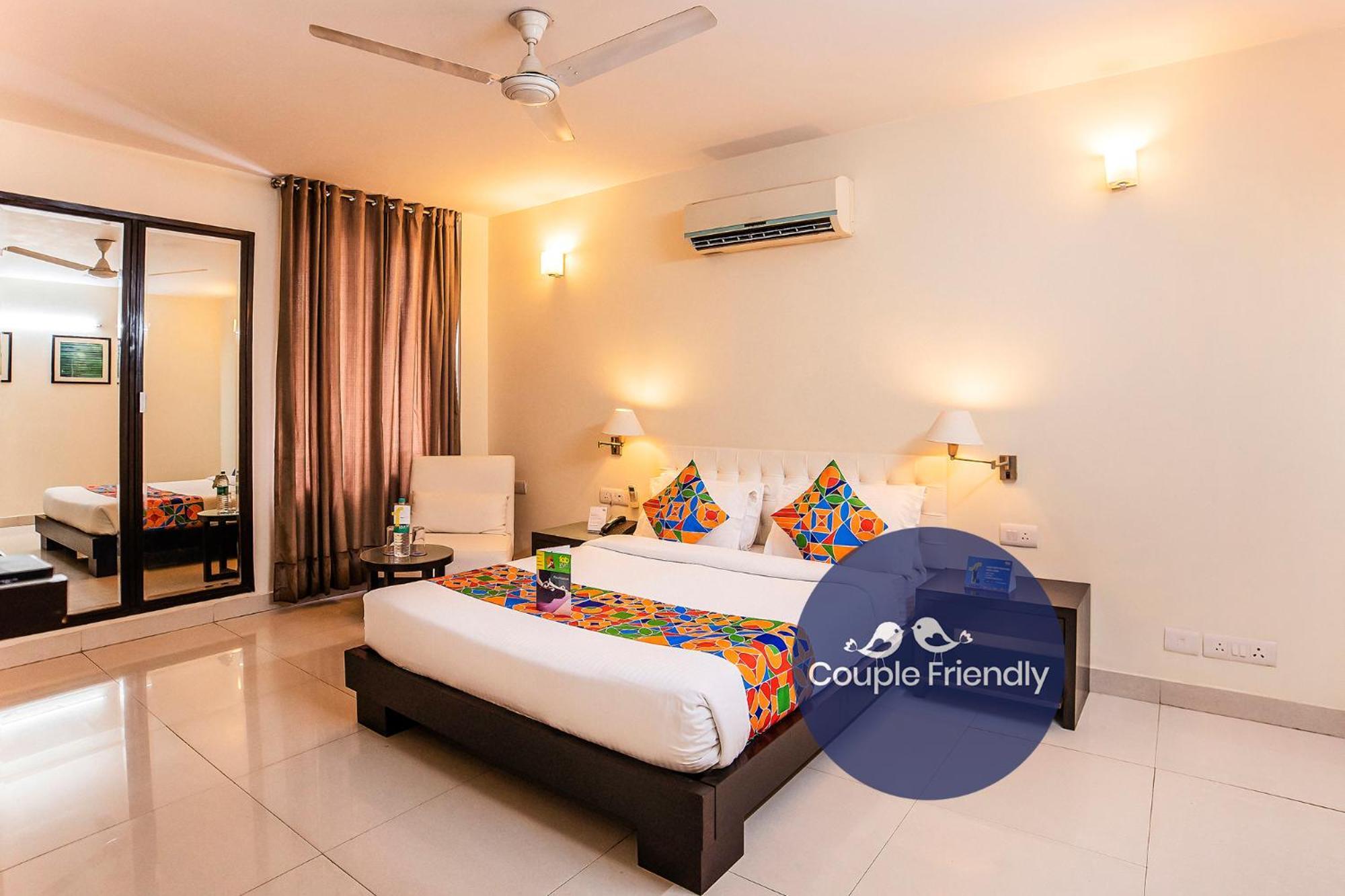 Fabhotel Anutham Saket New Delhi Bagian luar foto