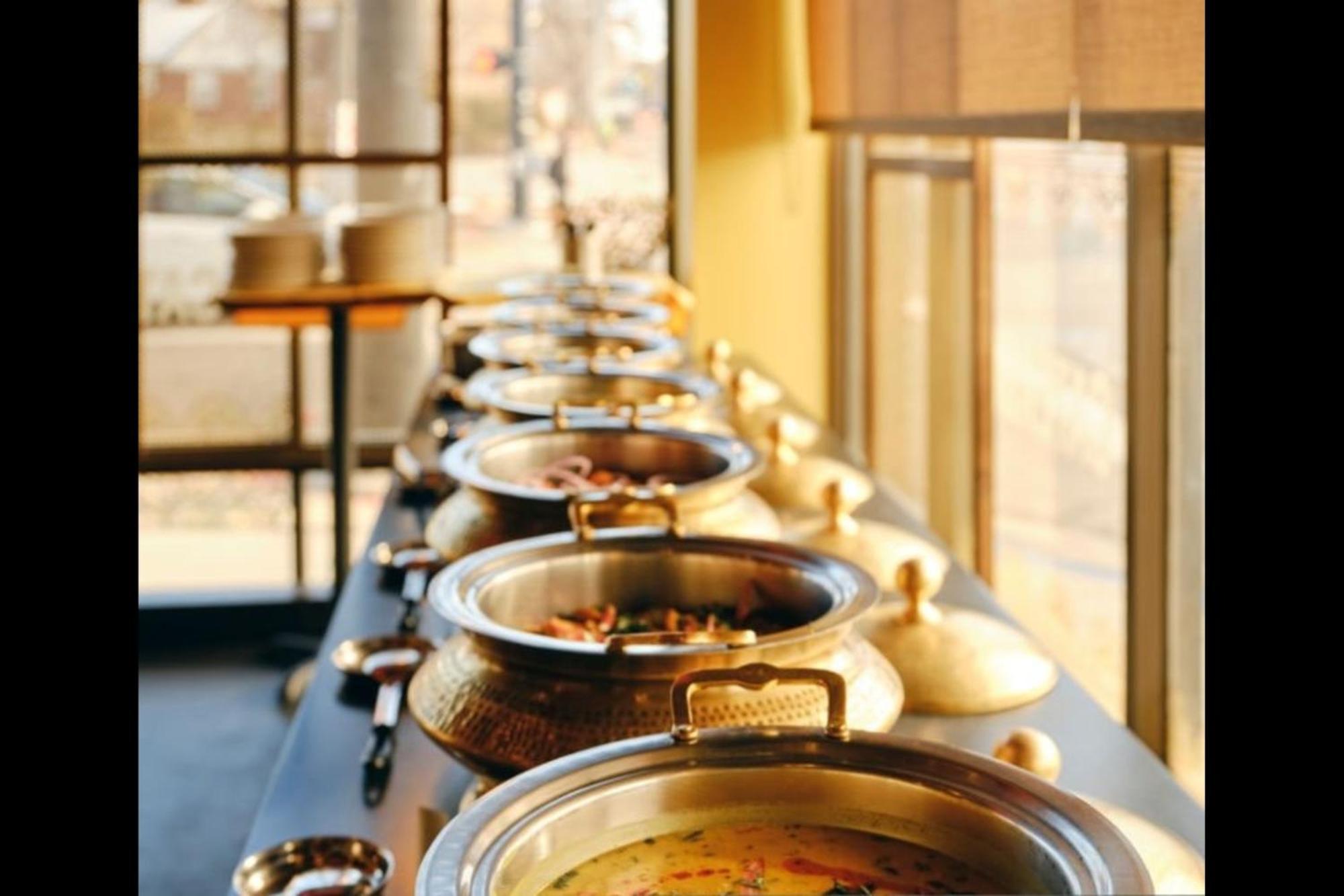Fabhotel Anutham Saket New Delhi Bagian luar foto