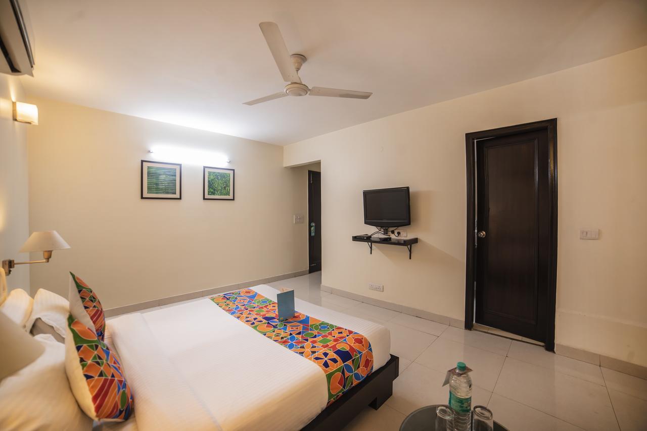 Fabhotel Anutham Saket New Delhi Bagian luar foto