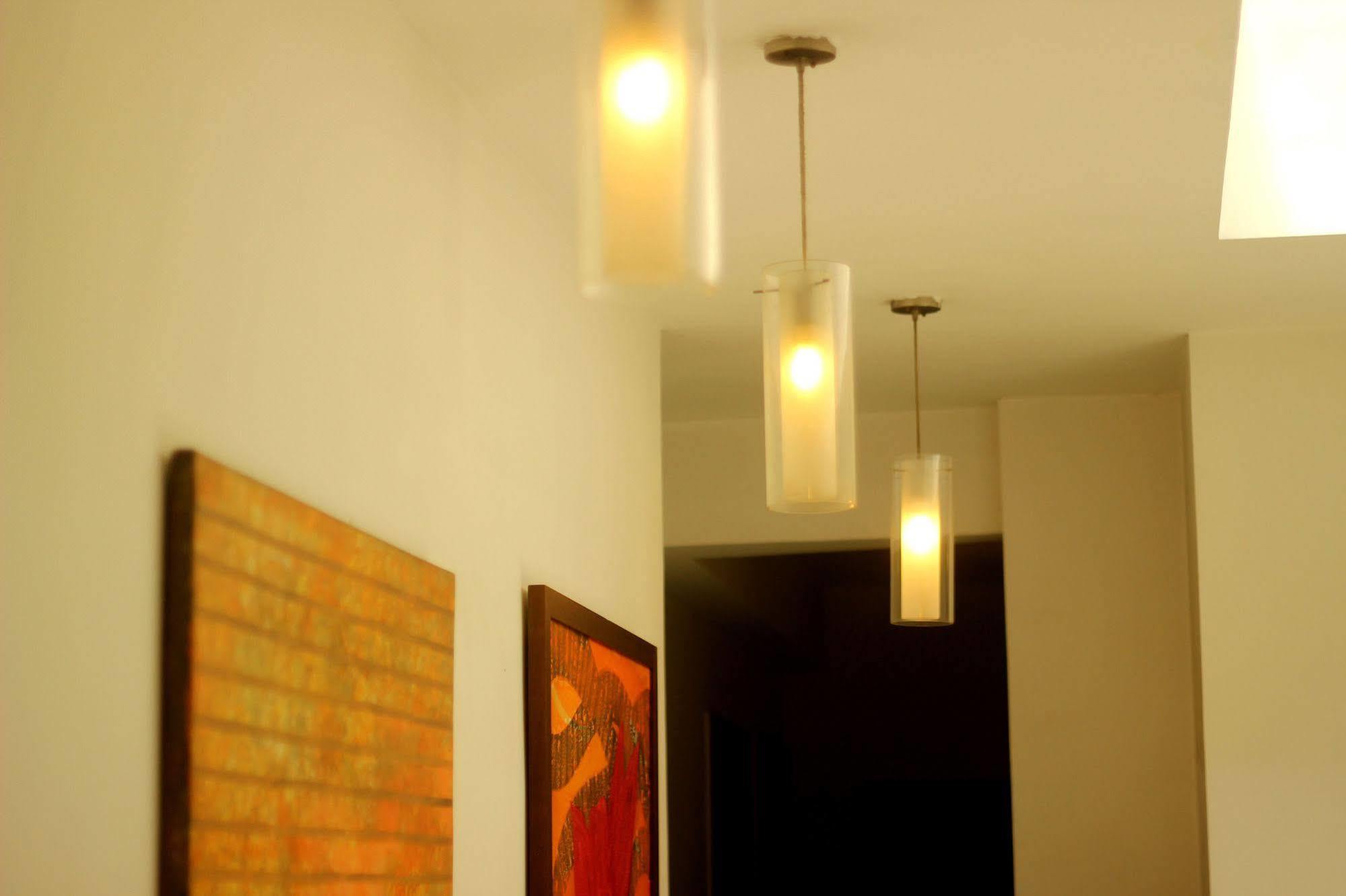 Fabhotel Anutham Saket New Delhi Bagian luar foto