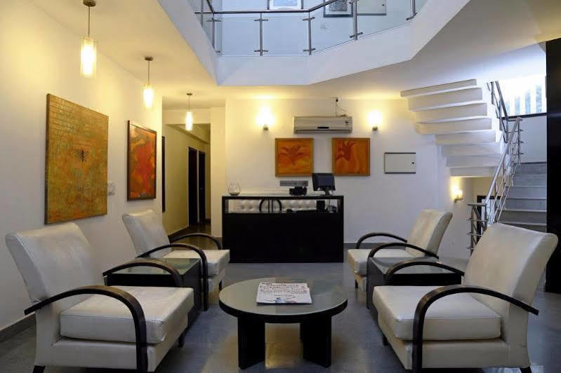 Fabhotel Anutham Saket New Delhi Bagian luar foto