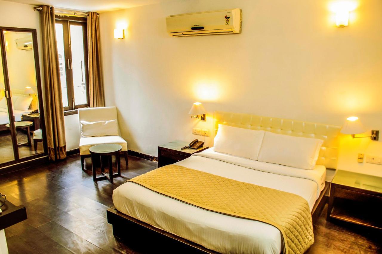 Fabhotel Anutham Saket New Delhi Bagian luar foto